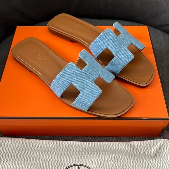 【ツートンカラーのデニム◎】 HERMES Sandales Oran フラット Hermes | Shoes | Hermes Denim Oran Sandals | Poshmark